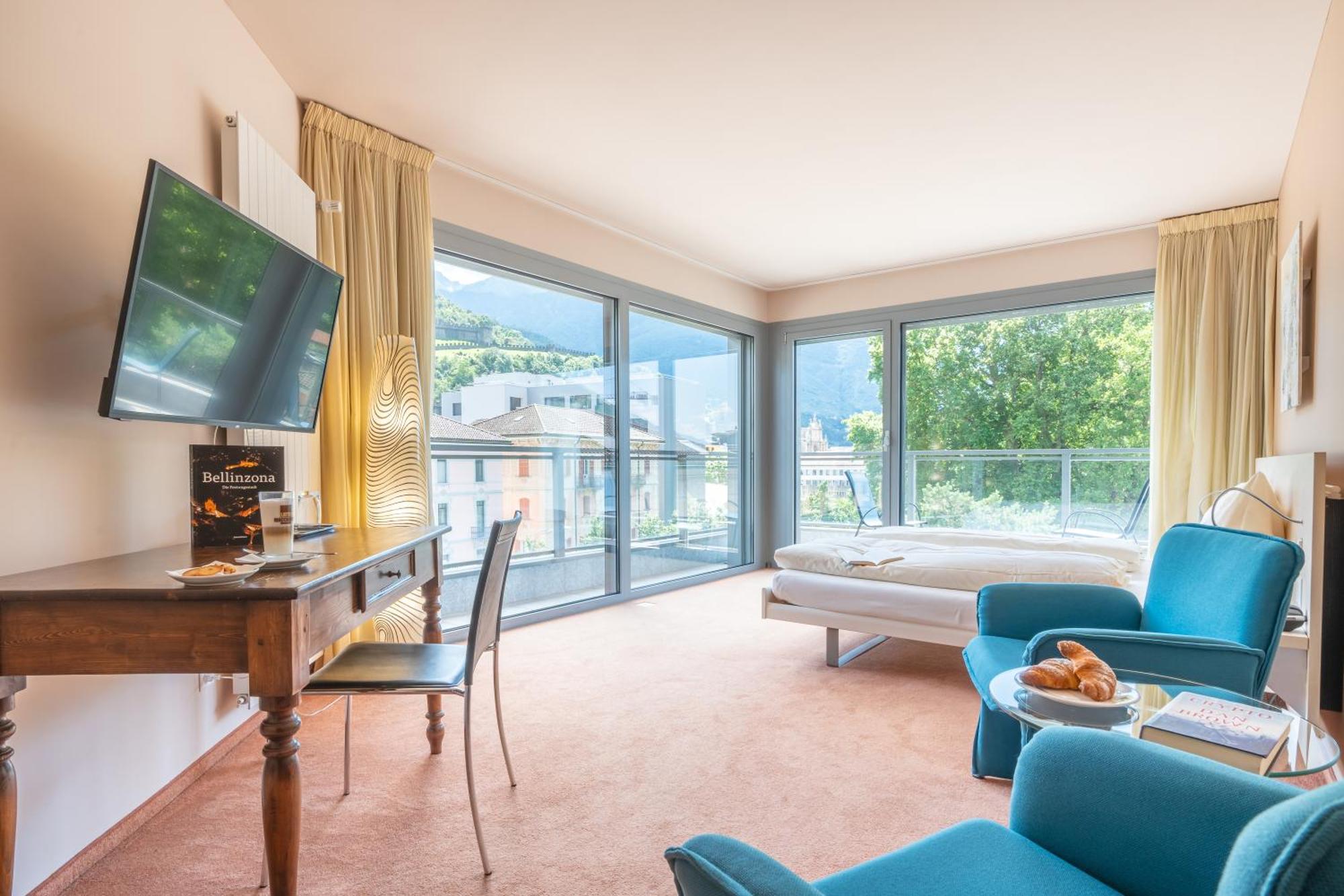 Hotel Unione เบลลินโซนา ภายนอก รูปภาพ