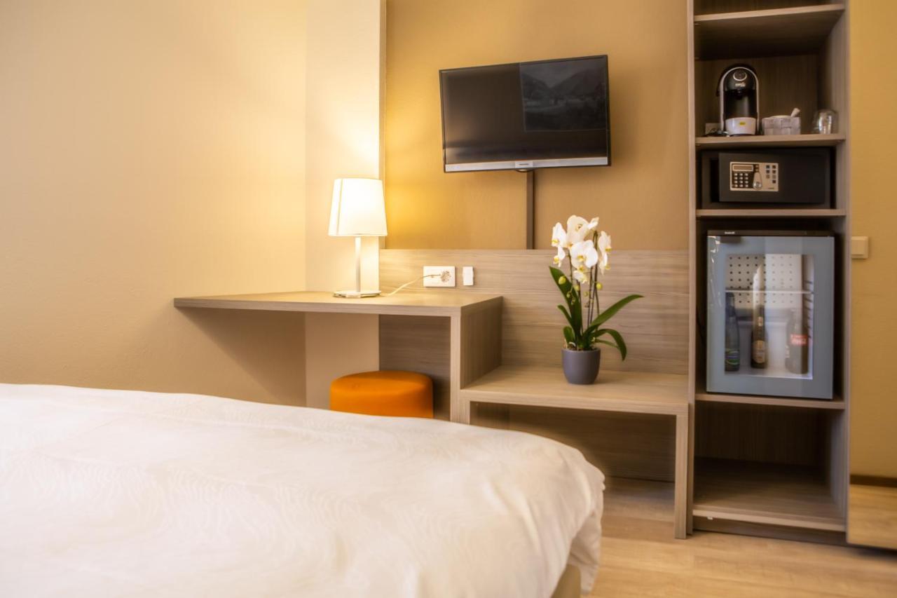 Hotel Unione เบลลินโซนา ภายนอก รูปภาพ